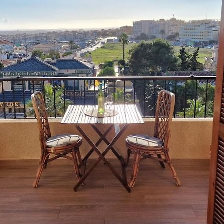 Cozy Apartment With Sea View Torrevieja Bagian luar foto