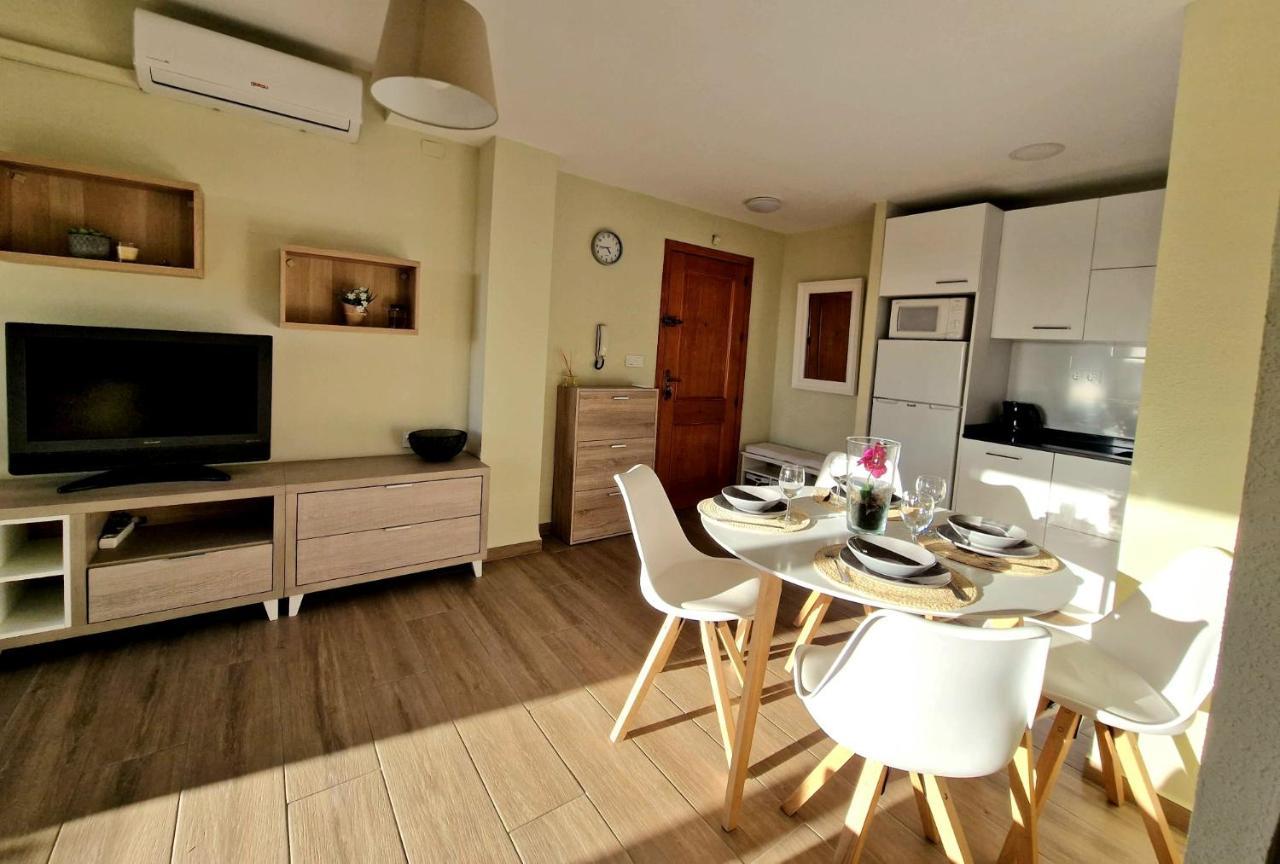 Cozy Apartment With Sea View Torrevieja Bagian luar foto