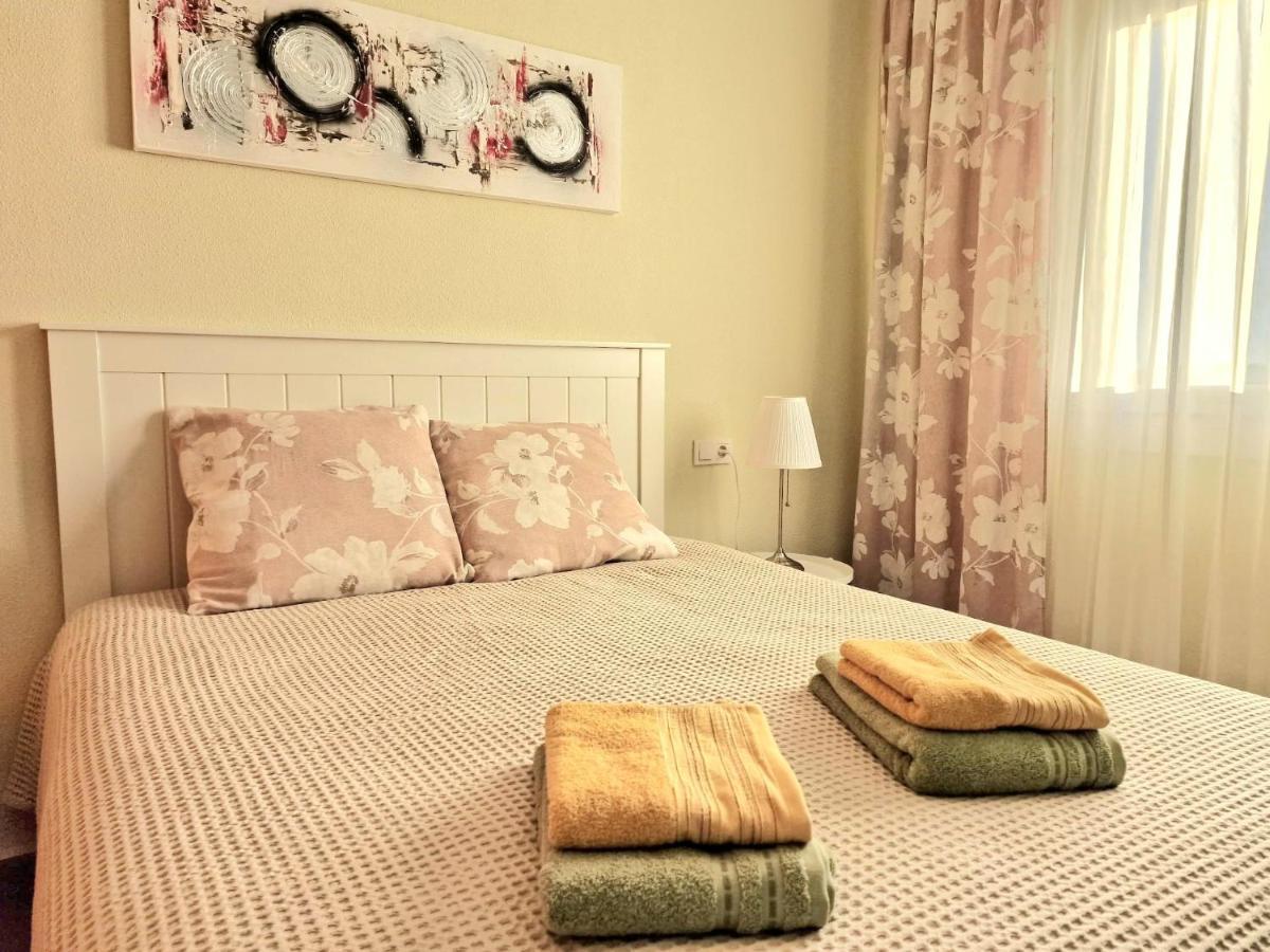 Cozy Apartment With Sea View Torrevieja Bagian luar foto