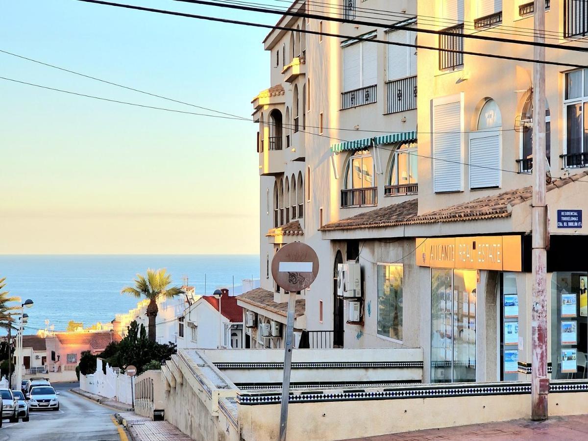 Cozy Apartment With Sea View Torrevieja Bagian luar foto